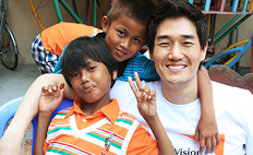 유지태, 미얀마 어린이 위해 1억 기부