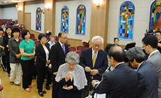 민족의 화해와 통일을 염원하며…