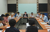 ‘평화협정’ 구호로만 그쳐선 안돼…내용 검토 이뤄져