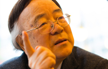 [김이곤 칼럼] 하늘에 계신 자가 웃으신다