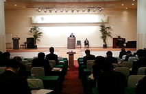 장윤재 교수, ‘핵 발전’ 문제제기…현실에 맞닿는 사건 주목 