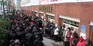 [데스크시선] 만인이 기도하는 집과 아수라장 