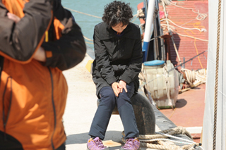 [팽목항 현장 사진] 지쳐가는 실종자 가족들