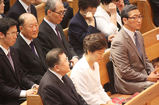 박근혜 대통령, 세월호 참사 위로 회복 기도회에 참석