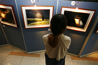 기독사진가협회 회원전, 관람객 꾸준히 찾아 
