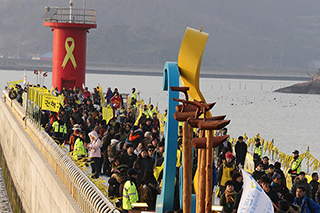 [포토] 인파로 북새통인 팽목항