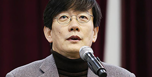 손석희 앵커 “자신은 자격 있나 물어보라”