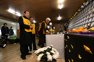 NCCK, 부활절 앞두고 팽목항 찾아 헌화