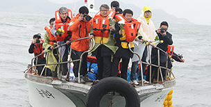 NCCK, 세월호 침몰지점 찾아 부활의미 새겨