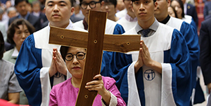 [3신] “어깨를 걸고 미래를 향해 헤쳐 나가자”