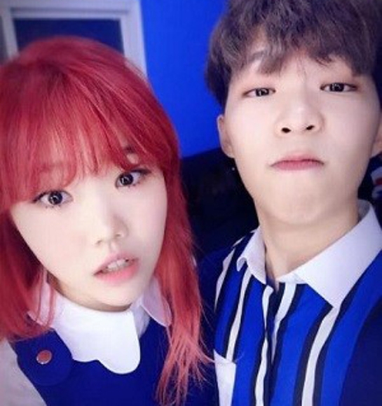 AKMU