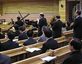 "감리교의 십자가 우리가 지겠습니다"