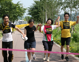 도전하는 젊은이들 “완주다 완주!”