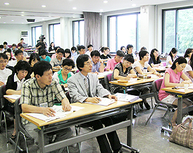 기독교사들 "오늘은 우리가 학생"