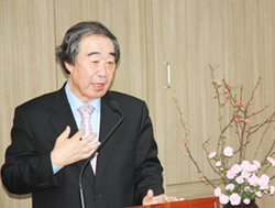 김경재 교수, 삼위일체론 '신앙고백적' 관점서 조명 