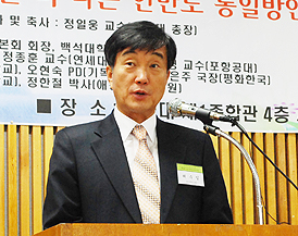 기독교통일학회서 설교 전하는 채수일 총장 