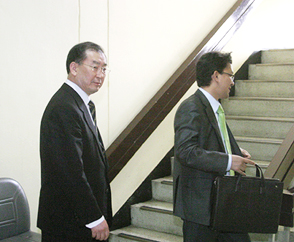 “도대체 언제까지..” 피곤한 고수철목사 