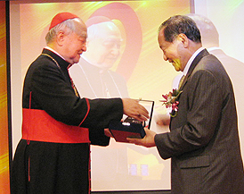 생명존중의 가치 수호한 공로로…