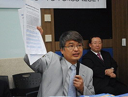 평화협정을 지지하는 세계교회의 서명입니다!