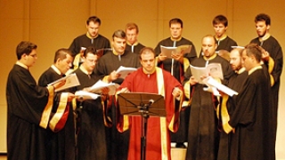 비잔틴 음악은 정교회의 성가(聖歌), 오직 인간의 목소리만