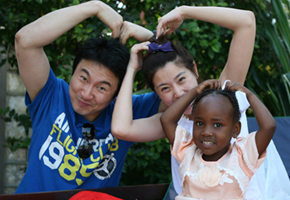 스타들, 나눔을 통한 행복 전한다