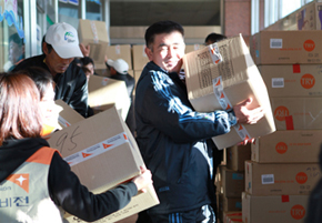 월드비전, 연평도 주민들에 물자 배분